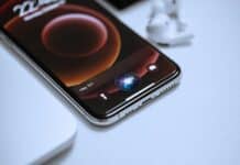 Apple, Siri