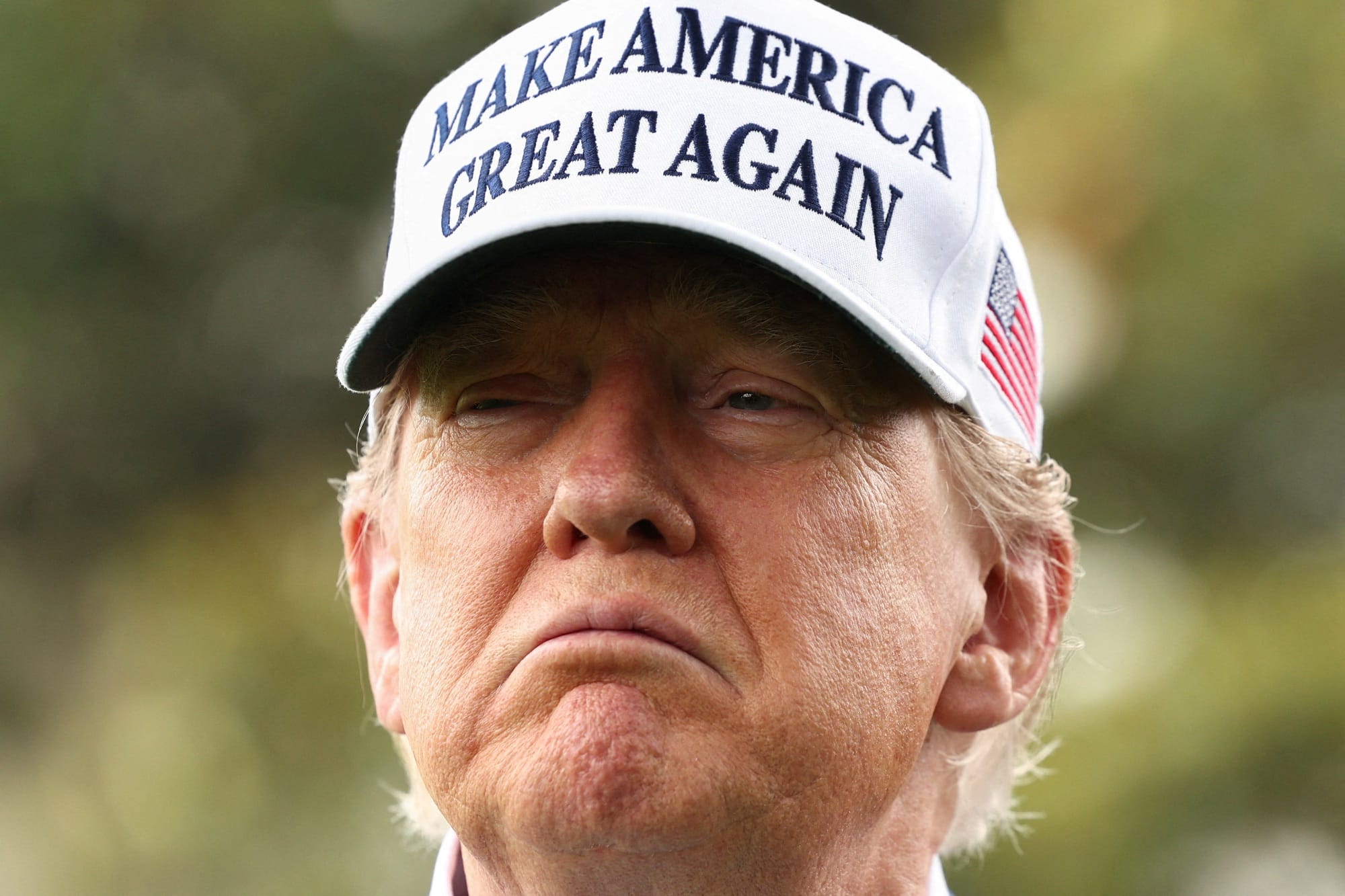 Trump: Biden poslal Ukrajině příliš mnoho zbraní