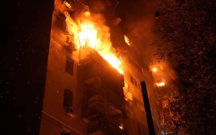 Rozsáhlý dronový útok na jihoukrajinskou Oděsu si vyžádal nejméně jednu oběť