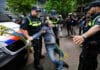 Demonstrace v Haagu se zvrhla v násilí