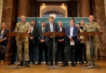 Dánský ministr obrany je v Grónsku, koná se tam mezinárodní vojenské cvičení
