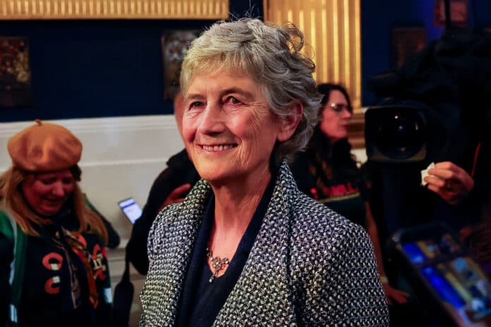 V irských prezidentských volbách zvítězila Catherine Connolly