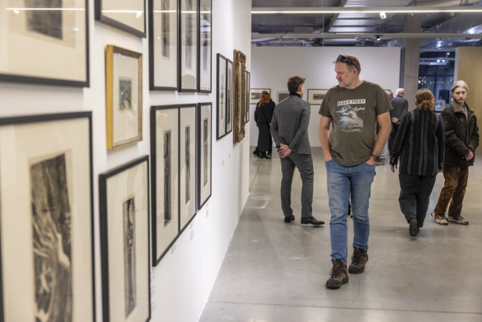 1765541808_PRX10806M3810