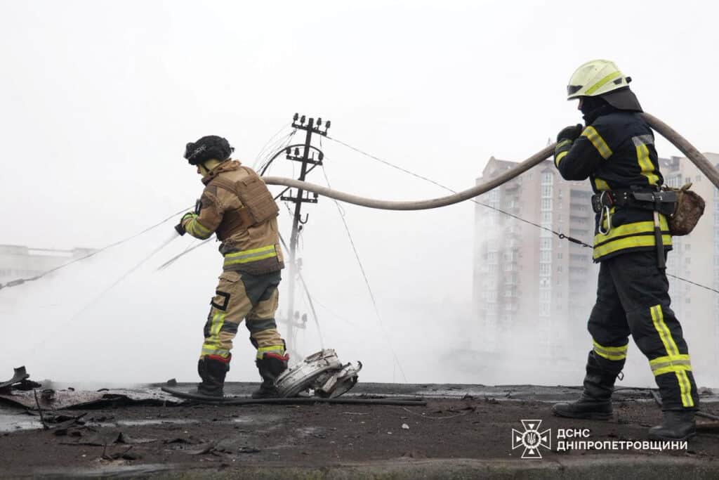 Ruská raketa zasáhla město Dněpr