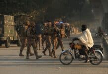 Pákistán a Afghánistán se ostřelují, strany se navzájem viní z porušení klidu