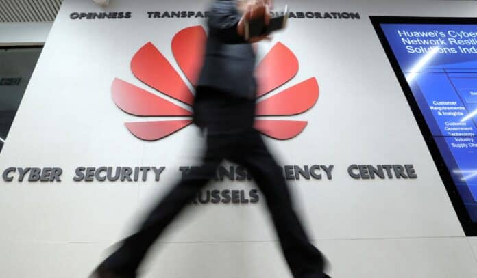 Brusel hodlá vyloučit čínské technologie z kritické infrastruktury