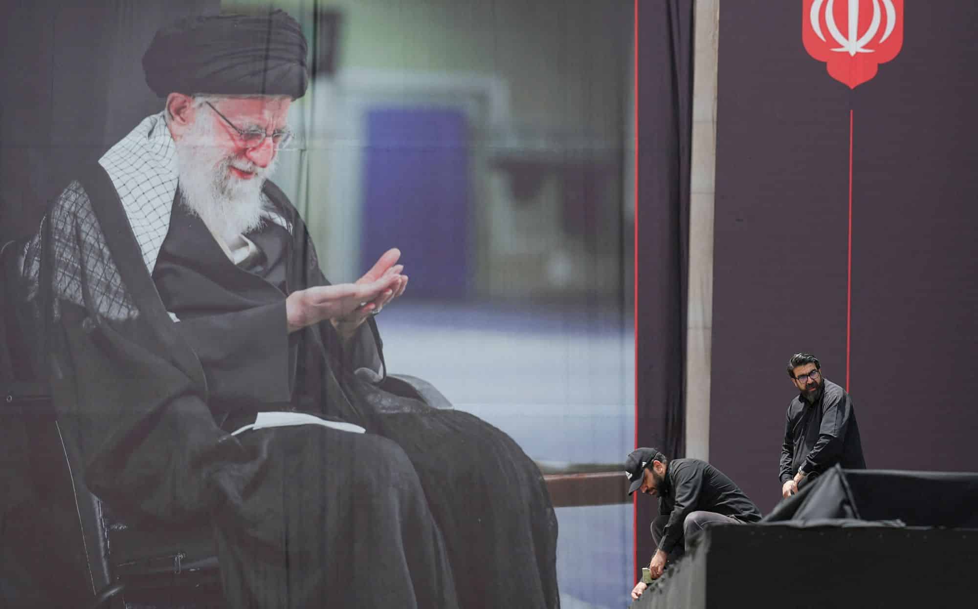 Khamenei-funeral-preparing.jpg