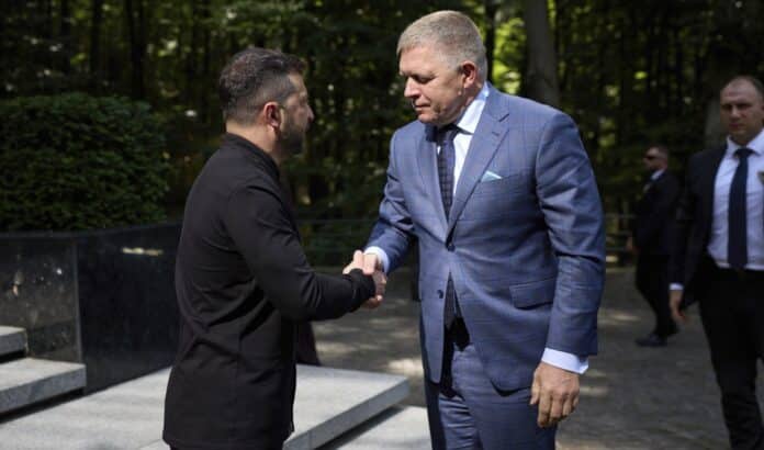 Fico Zelenskiy 2 Fico v pátek navštíví Ukrajinu, oznámil Tusk, který se tam také chystá